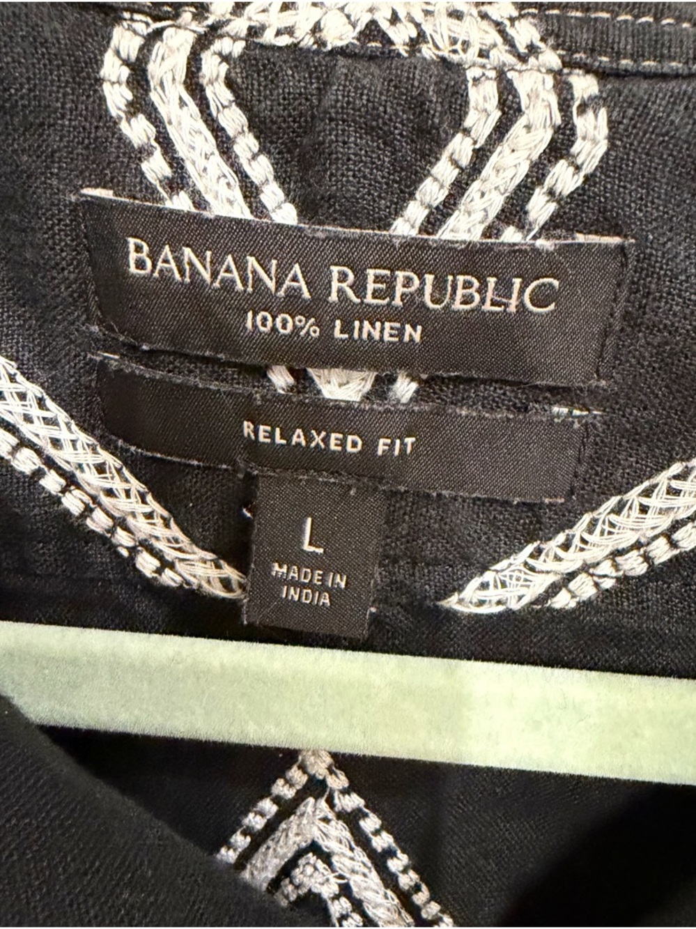 Banana Republic Men's Black 100% linen embroidered Print Shirt, relaxed fit - Picture 2 of 6